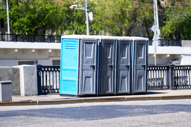 Best Portable toilet rental cost  in Delhi, LA